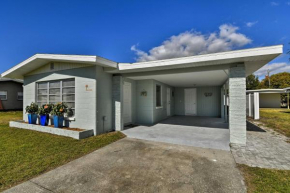 Venice Home with Fire Pit and Grill 2 Mi to Beach!